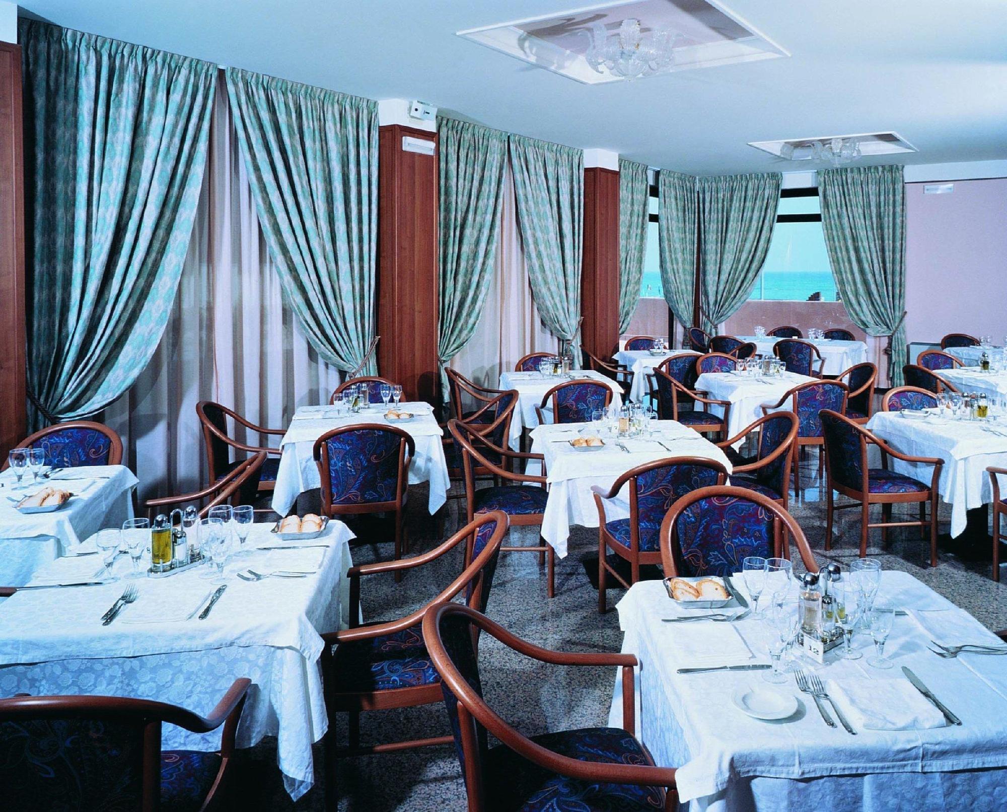 Hotel Rossini Pesaro Restoran gambar