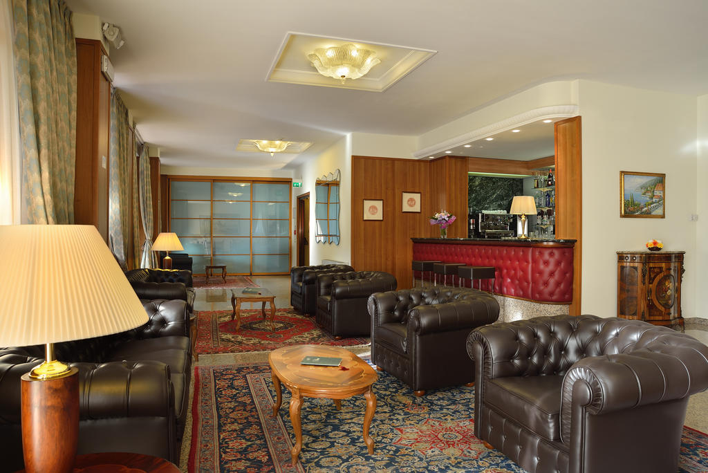 Hotel Rossini Pesaro Luaran gambar